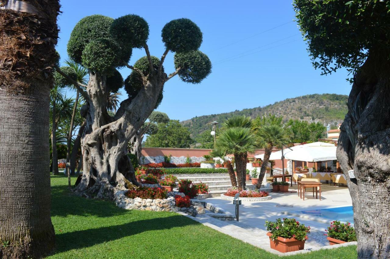 Villa Dei Fiori Montoro Inferiore Buitenkant foto
